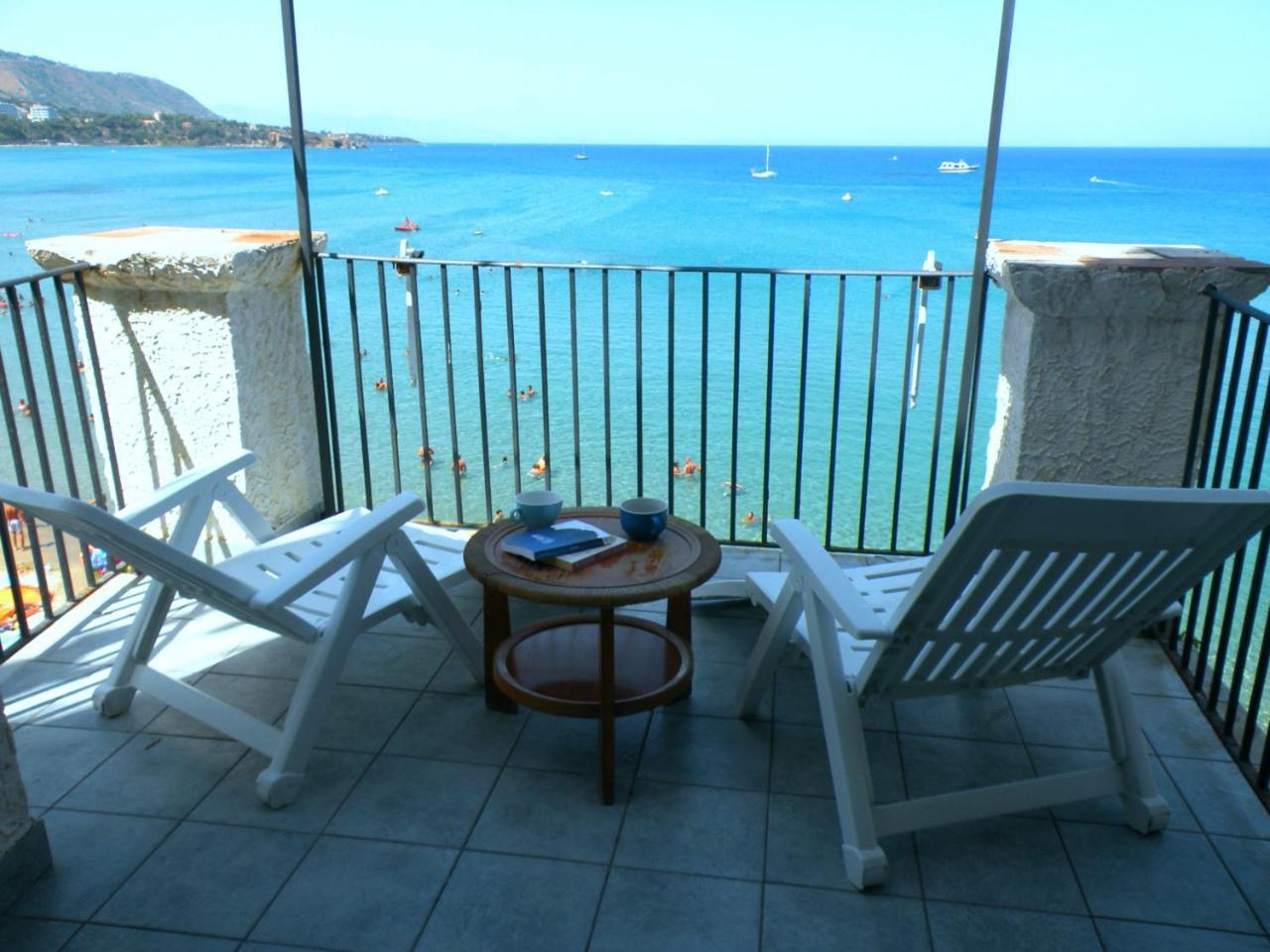 A Charming Studio Apartment With Terrace Overlooking The Sea Cefalù Exteriér fotografie